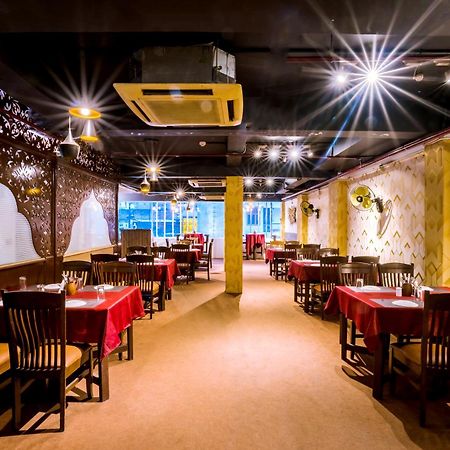 Tripli Hotels Silver Shine Benares Buitenkant foto