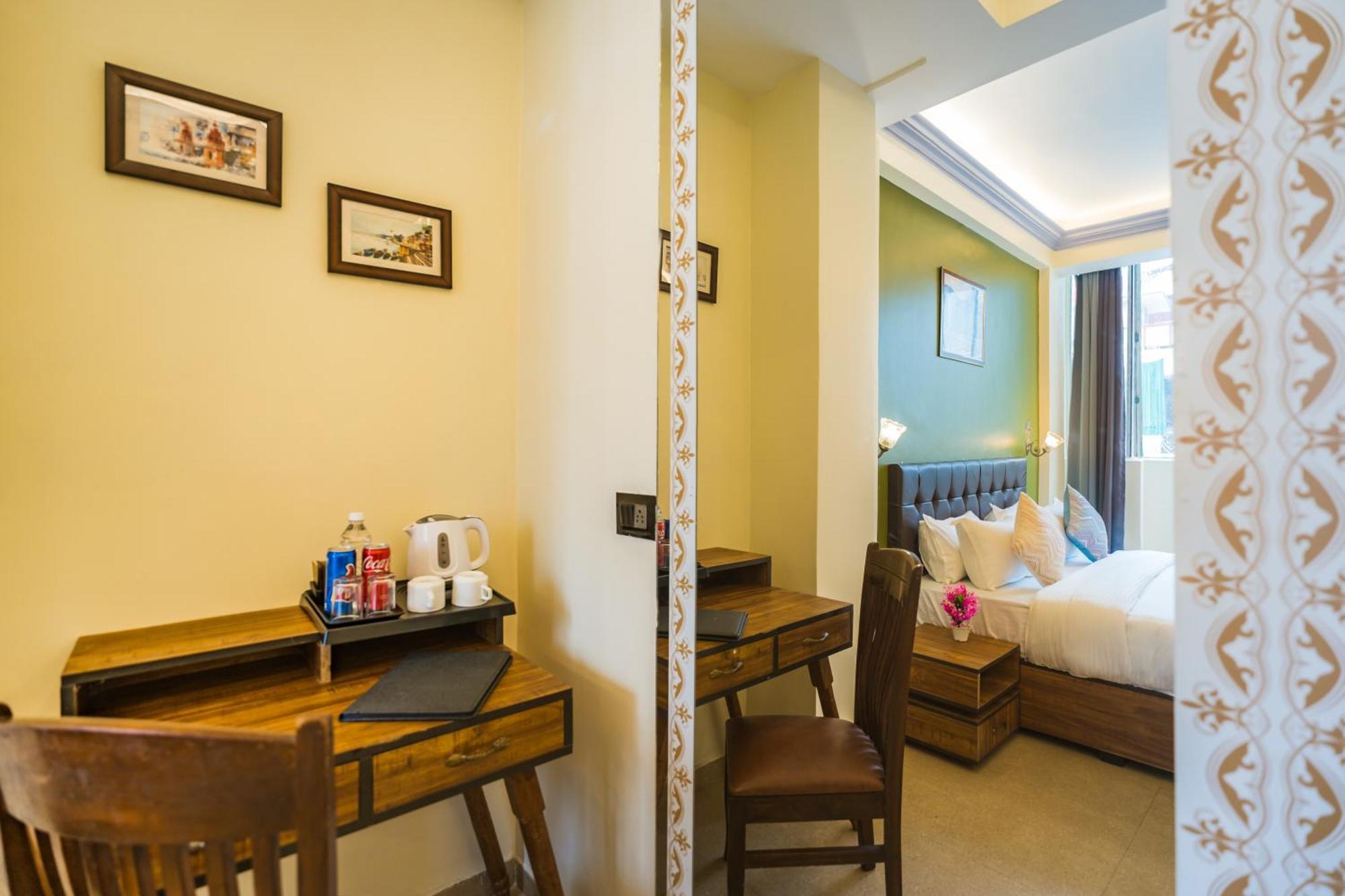 Tripli Hotels Silver Shine Benares Buitenkant foto