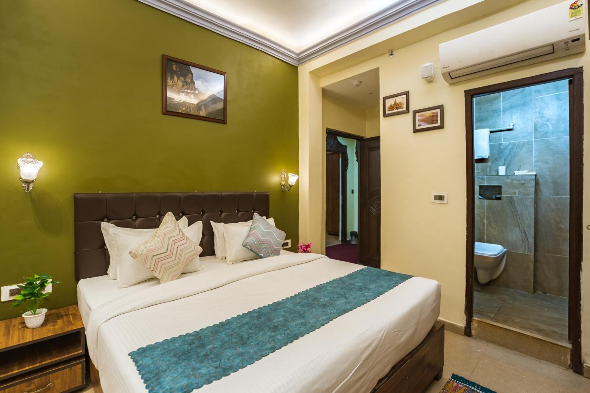 Tripli Hotels Silver Shine Benares Buitenkant foto