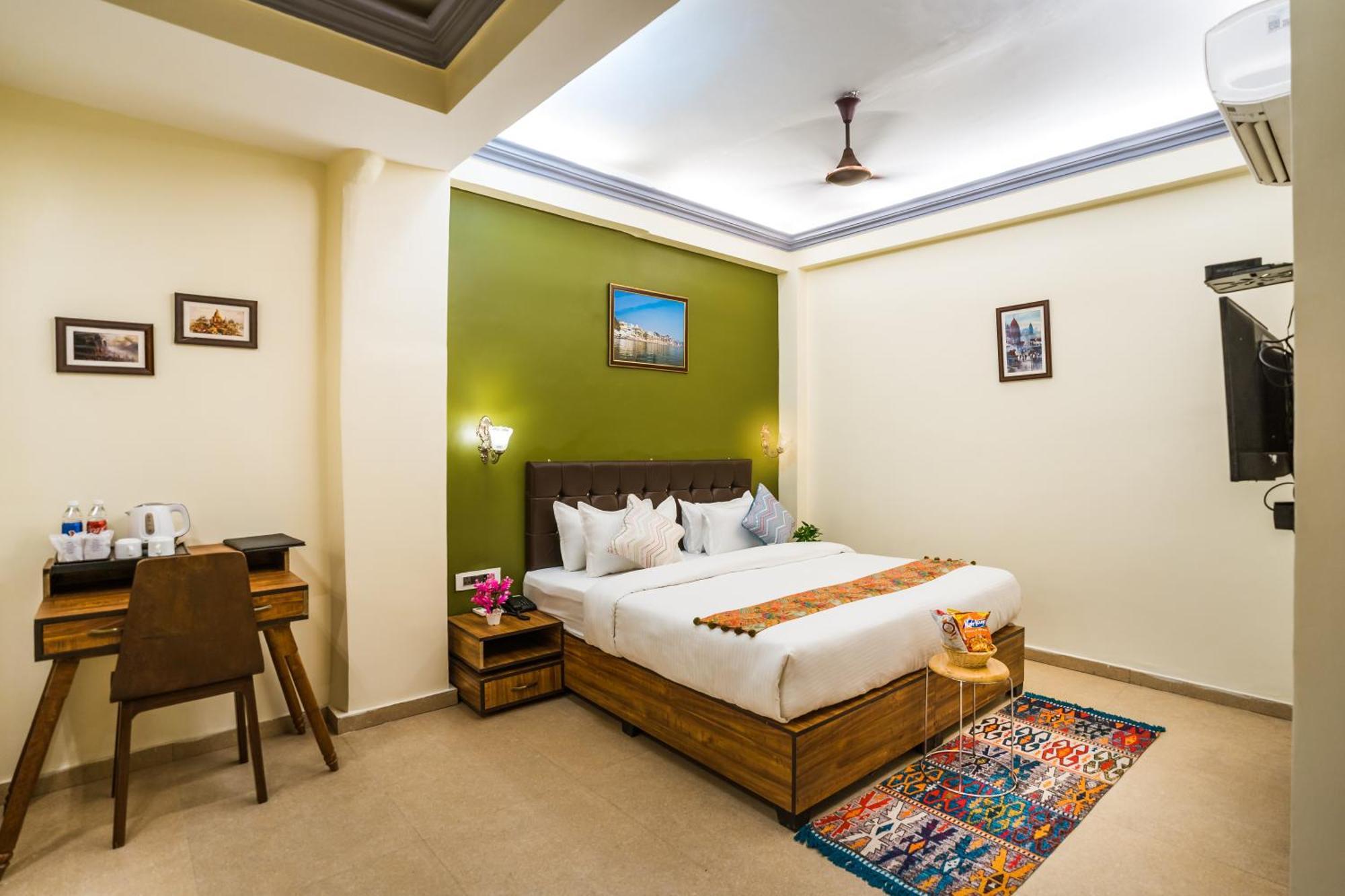 Tripli Hotels Silver Shine Benares Buitenkant foto