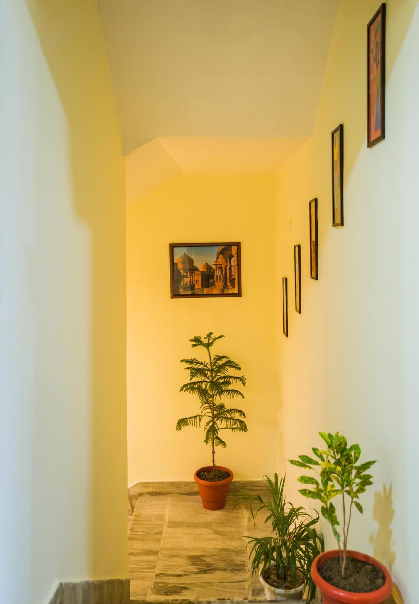 Tripli Hotels Silver Shine Benares Buitenkant foto
