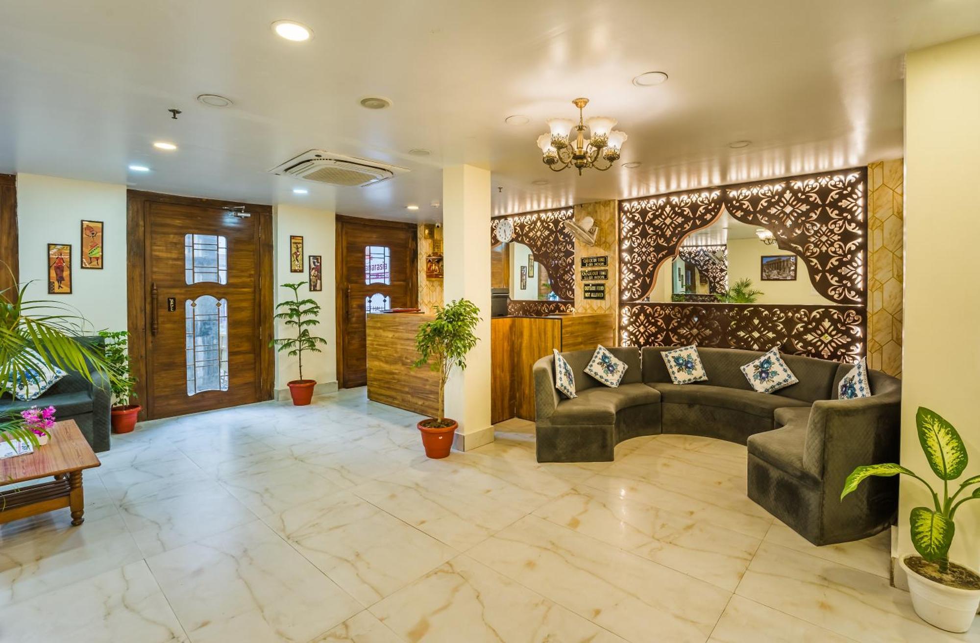 Tripli Hotels Silver Shine Benares Buitenkant foto